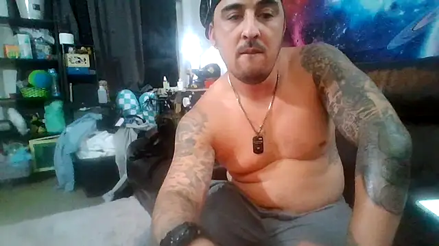 Snapshot of Antoniothedon chatting on 04-24-26, 06:37 Antoniothedon online show from 04-24-26, 06:37