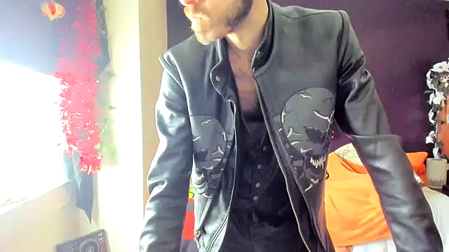 leatherz69 online show from 03-03-25, 05:31