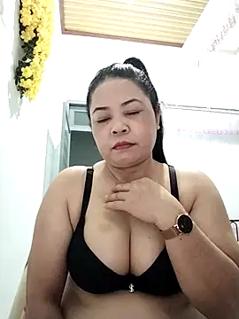 Snapshot of Sexy-bigtits2024 chatting on 01-23-25, 09:39 Sexy-bigtits2024 online show from 01-23-25, 09:39