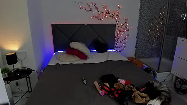 CassieEvans online show from 11-27-25, 06:36