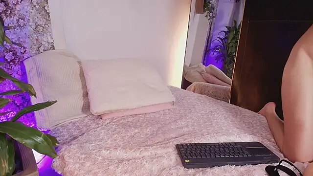 AmberMoss  online show from 04-05-26, 03:51