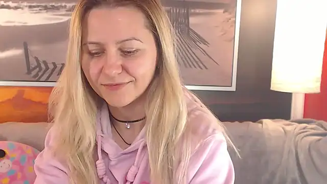Snapshot of BigBoobsARRI chatting on 01-16-25, 05:55 BigBoobsARRI online show from 01-16-25, 05:55