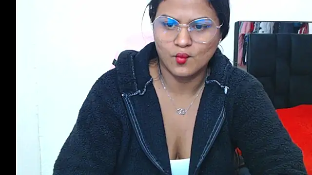 SweetAlmaa online show from 02-26-25, 09:44