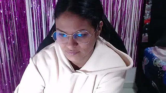 SweetAlmaa online show from 04-21-26, 09:38