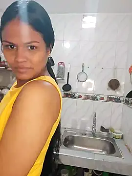 Snapshot of SweetAlmaa chatting on 11-19-25, 04:40 SweetAlmaa online show from 11-19-25, 04:40