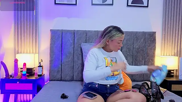 Ema Stone65 online show from 01-17-26, 09:18