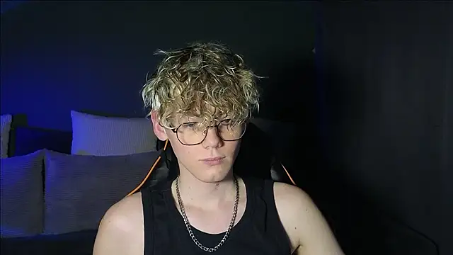 Keytaro online show from 03-20-26, 11:39