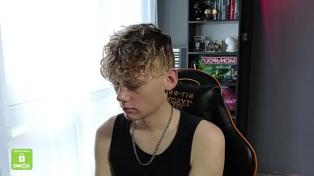 Keytaro online show from 10-31-25, 10:45