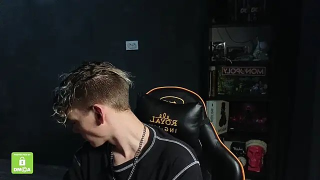 Keytaro online show from 11-25-25, 01:55