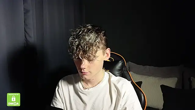 Keytaro online show from 12-21-25, 10:43