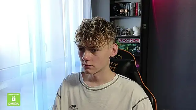 Keytaro online show from 10-29-25, 09:19