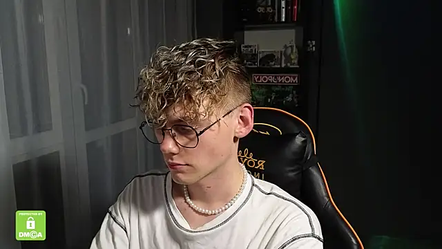 Keytaro online show from 11-11-25, 03:56