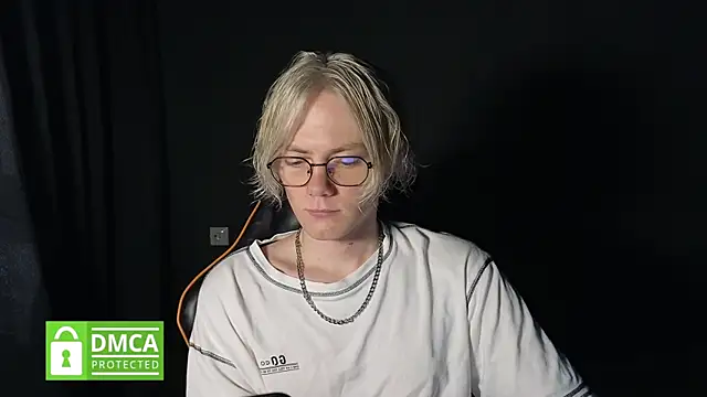 Snapshot of Keytaro chatting on 05-08-26, 01:59 Keytaro online show from 05-08-26, 01:59