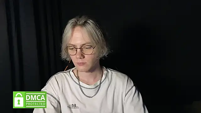 Snapshot of Keytaro chatting on 07-16-26, 02:47 Keytaro online show from 07-16-26, 02:47