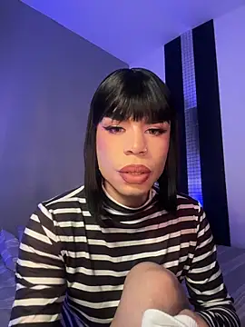 Snapshot of LucyGiraldo chatting on 06-11-26, 07:55 LucyGiraldo online show from 06-11-26, 07:55