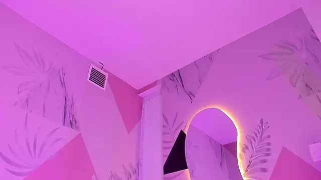 Isa little4u online show from 03-06-25, 05:00