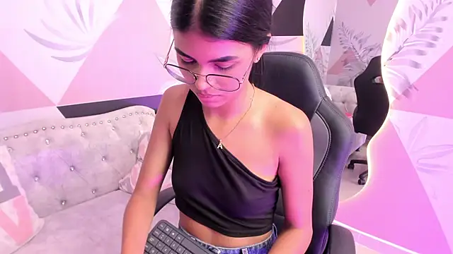 Isa little4u online show from 03-11-25, 04:29