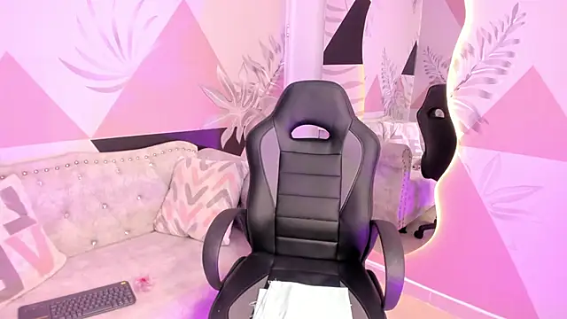 Isa little4u online show from 03-11-25, 10:51