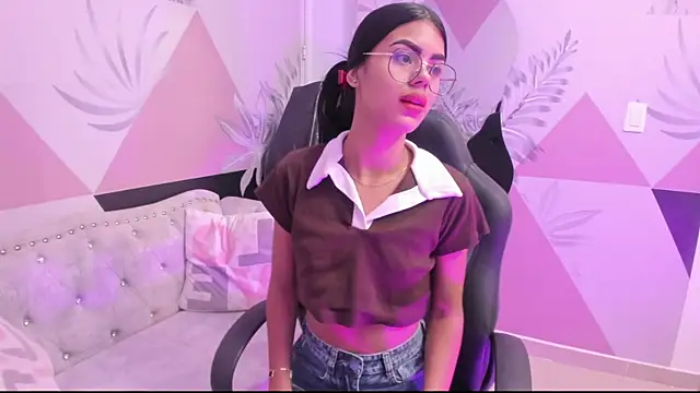 Isa little4u online show from 03-14-25, 11:12