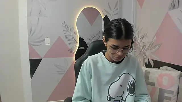 Isa little4u online show from 03-20-25, 10:32