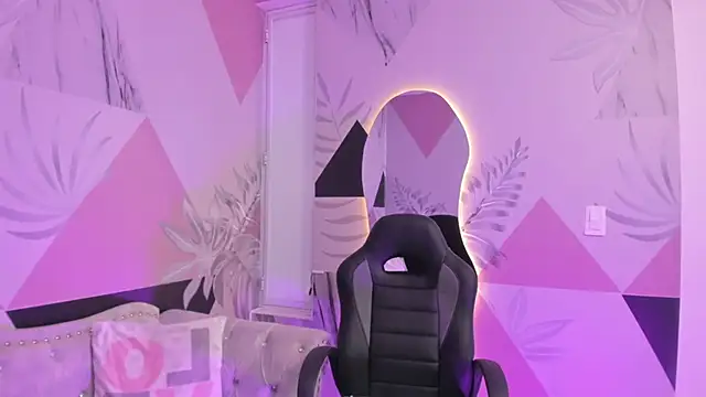 Isa little4u online show from 03-21-25, 01:23