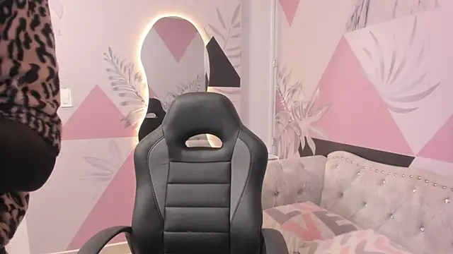 Isa little4u online show from 03-21-25, 10:17