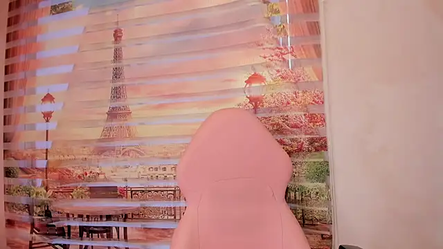 Isa little4u online show from 10-09-25, 11:22