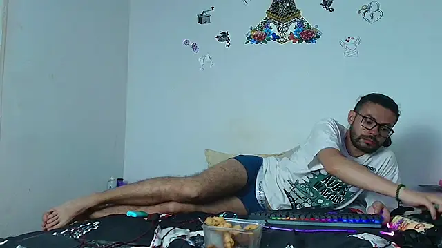 RodriWhite online show from 05-26-26, 03:37