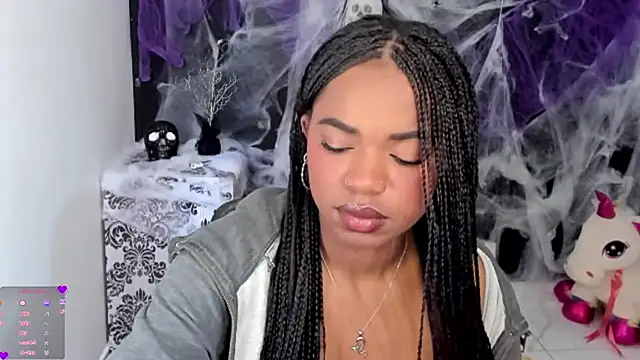 Marce 22 online show from 10-22-25, 03:44