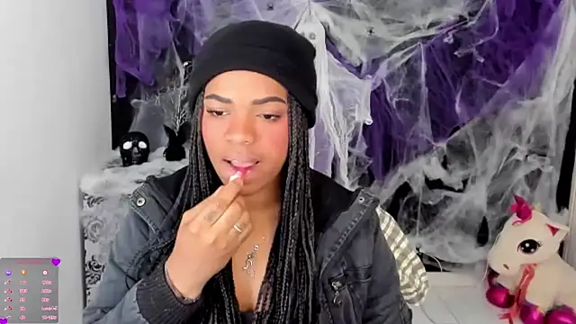 Marce 22 online show from 10-15-25, 04:37