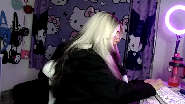 lussyevans24 online show from 04-16-26, 02:45