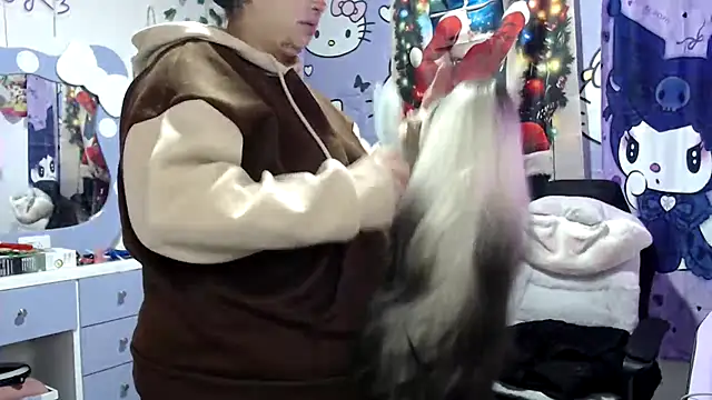 lussyevans24 online show from 12-23-25, 06:23