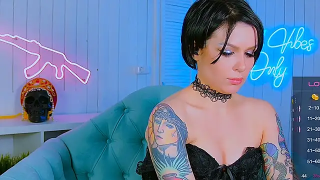 My toys pink online show from 03-12-25, 01:47