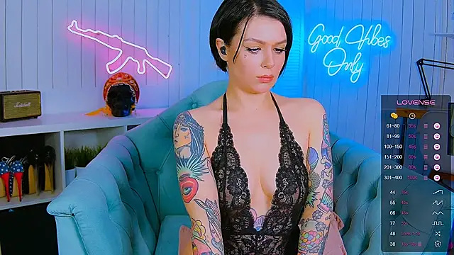 My toys pink online show from 03-17-25, 09:46