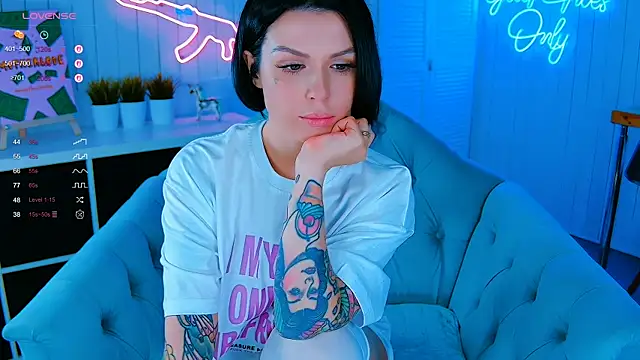 My toys pink online show from 11-21-25, 03:27