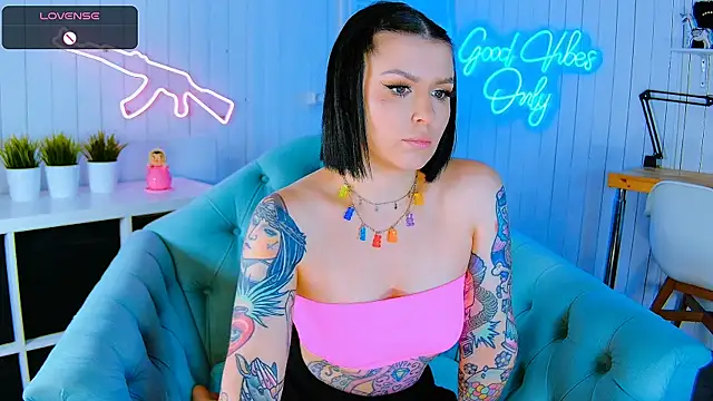 My toys pink online show from 07-10-26, 03:17