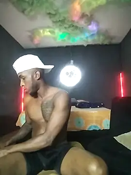 Ostinsanto online show from 11-26-25, 02:55