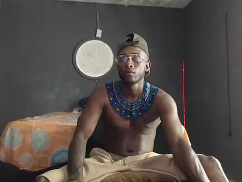 Ostinsanto online show from 11-29-25, 06:24