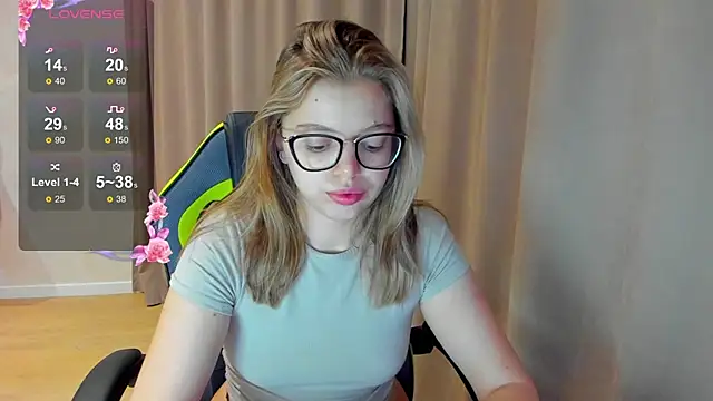 Nicky Rosee online show from 01-10-26, 01:12