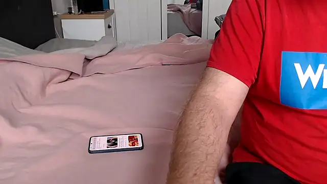 Snapshot of margotgra82 chatting on 10-19-25, 07:44 margotgra82 online show from 10-19-25, 07:44