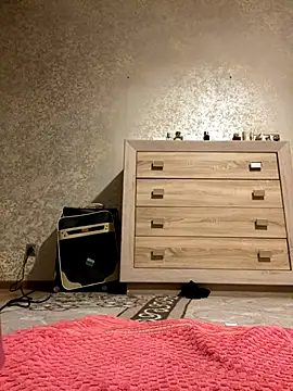 Kim SLO online show from 12-04-24, 04:10