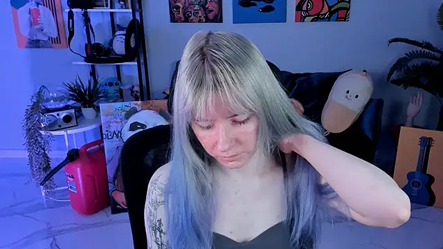 LexiWenford online show from 11-06-25, 02:59