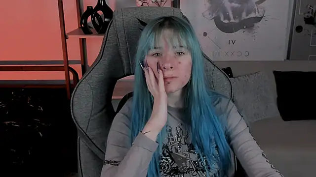 LexiWenford online show from 10-07-25, 02:56