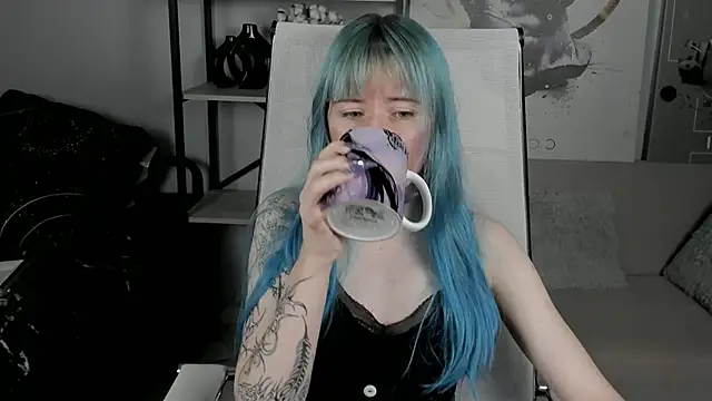 LexiWenford online show from 10-20-25, 02:46