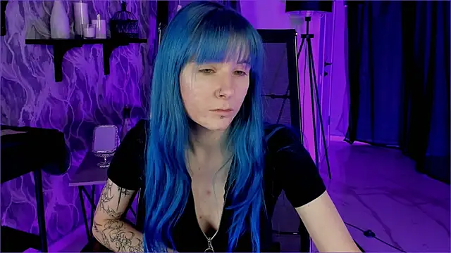 LexiWenford online show from 09-18-25, 02:58