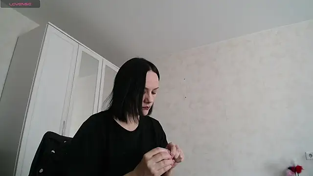 Snapshot of Devil_Goddess chatting on 09-27-25, 11:49 Devil Goddess online show from 09-27-25, 11:49