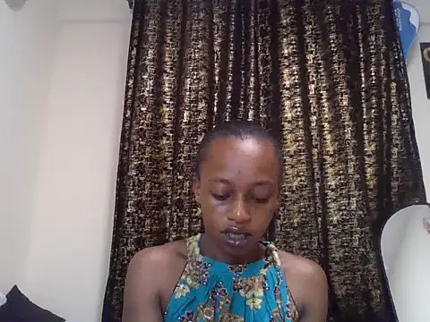 Petite doll20 online show from 04-17-26, 05:43