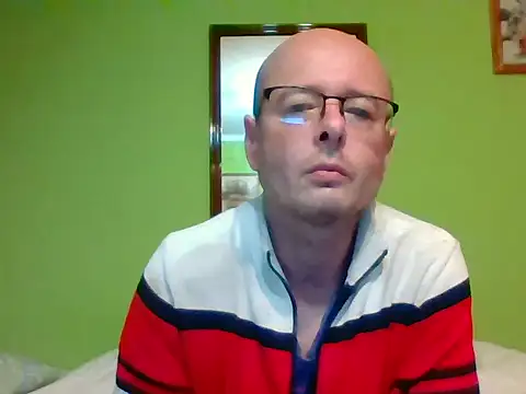 Tiger202441 online show from 10-19-25, 04:21