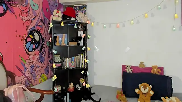 kittyzenn online show from 10-23-25, 05:33