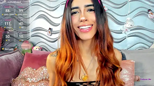 Snapshot of StormiRusso chatting on 12-10-24, 04:34 StormiRusso online show from 12-10-24, 04:34